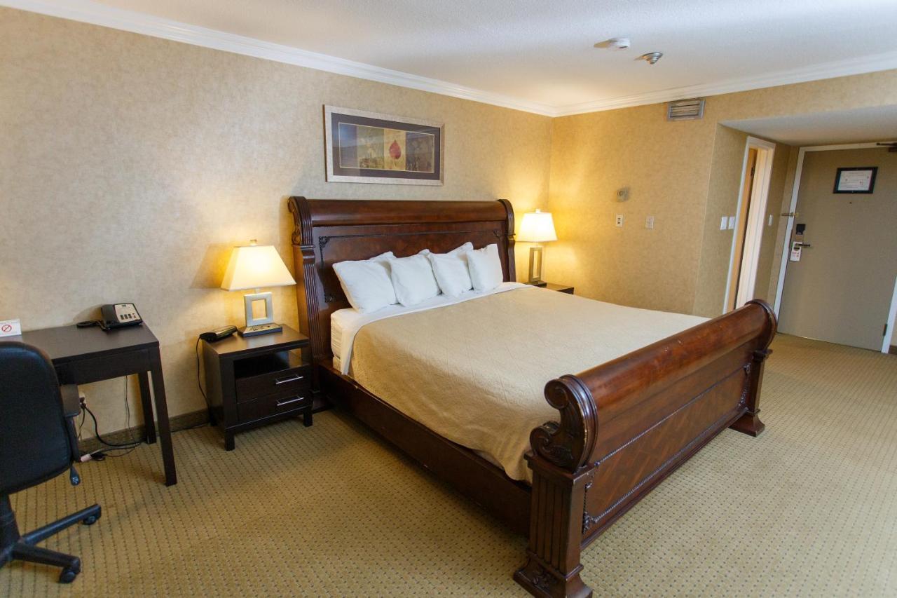The George Dawson Inn & Conference Centre ดอว์สันครีก ภายนอก รูปภาพ